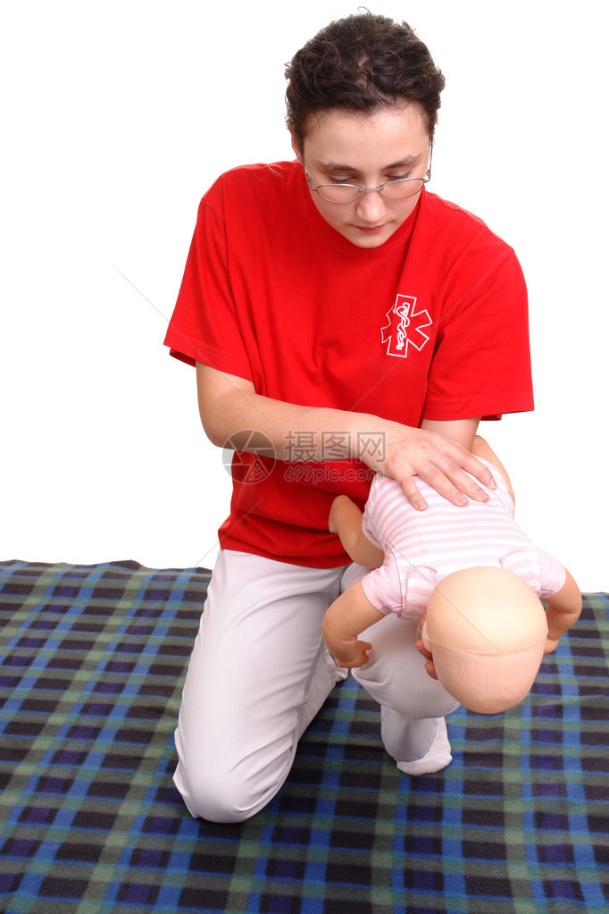 急救示范系列急救指导员示范婴儿假人如何图片