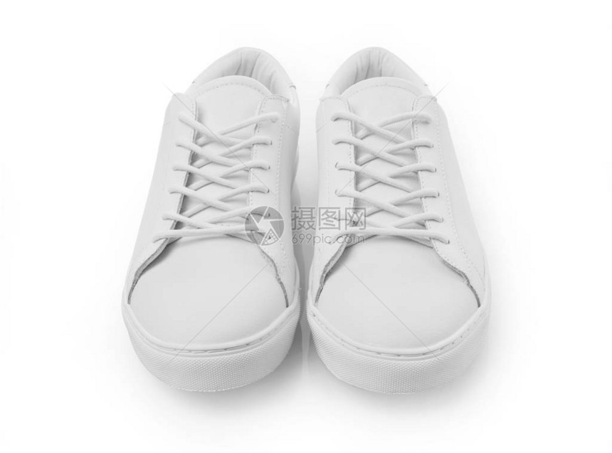 白色运动鞋在图片
