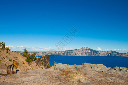 俄勒冈州火山口图片