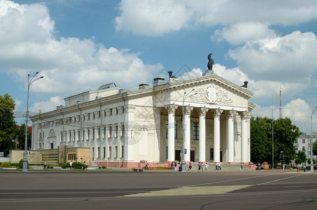 白俄罗斯戈梅利在市中心的主广场上是图片