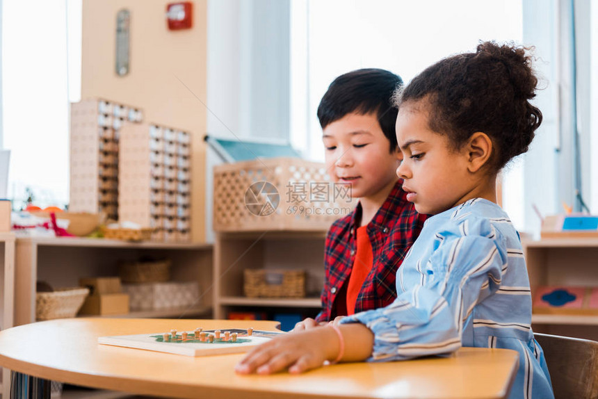 Montessori学校儿童折叠教育游图片