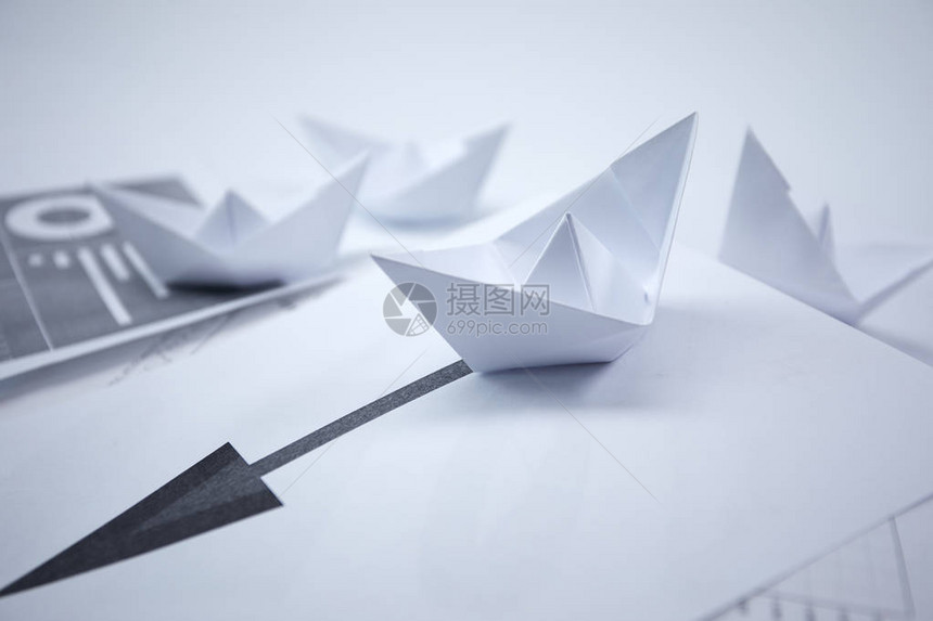 纸折船经营理念图片