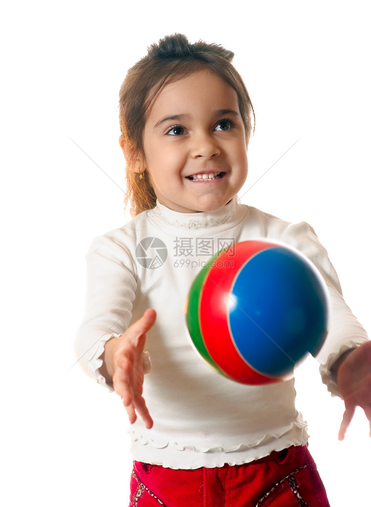 小美少女抓住多色球孤立在白色背景上图片