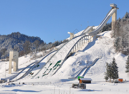 滑雪设施图片