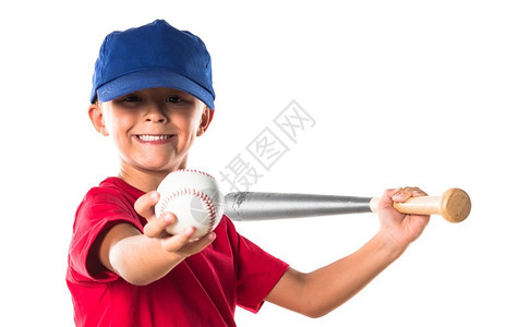 打棒球的金发小孩图片