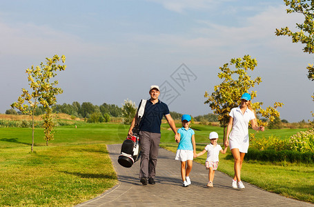 高尔夫球员家庭图片