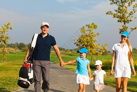 高尔夫球运动员家庭图片