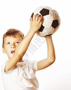 玩橄榄球的可爱小男孩图片