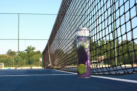 网球车上的网球图片