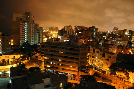 夜里秘鲁利马的米拉弗洛罗Miraf图片