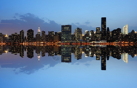 下曼哈顿天线在纽约图片