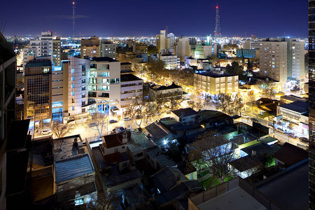 内乌肯市是该省首府图片