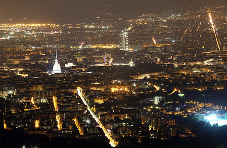 欧洲各大城市的夜空中观察图片