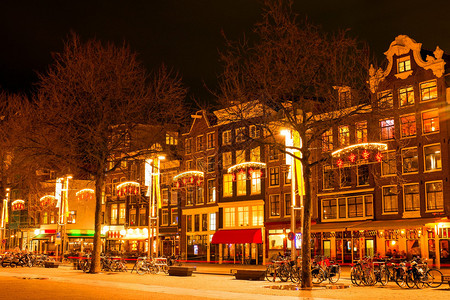 在荷兰的圣诞节时间晚上图片