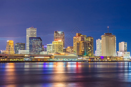 美国路易斯安那州新奥尔良市中心密西比河图片