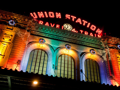 联合车站装饰着圣诞灯饰图片