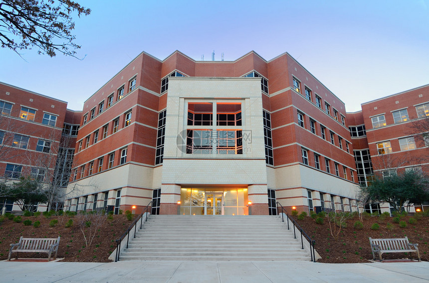 乔治亚大学校园内的生命科学大楼图片
