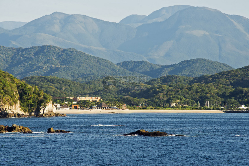 墨西哥瓦哈卡州Huatulco湾与SierraMadre山图片