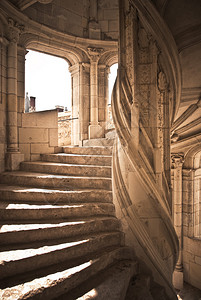 布卢瓦法国布利斯宫殿的楼梯背景