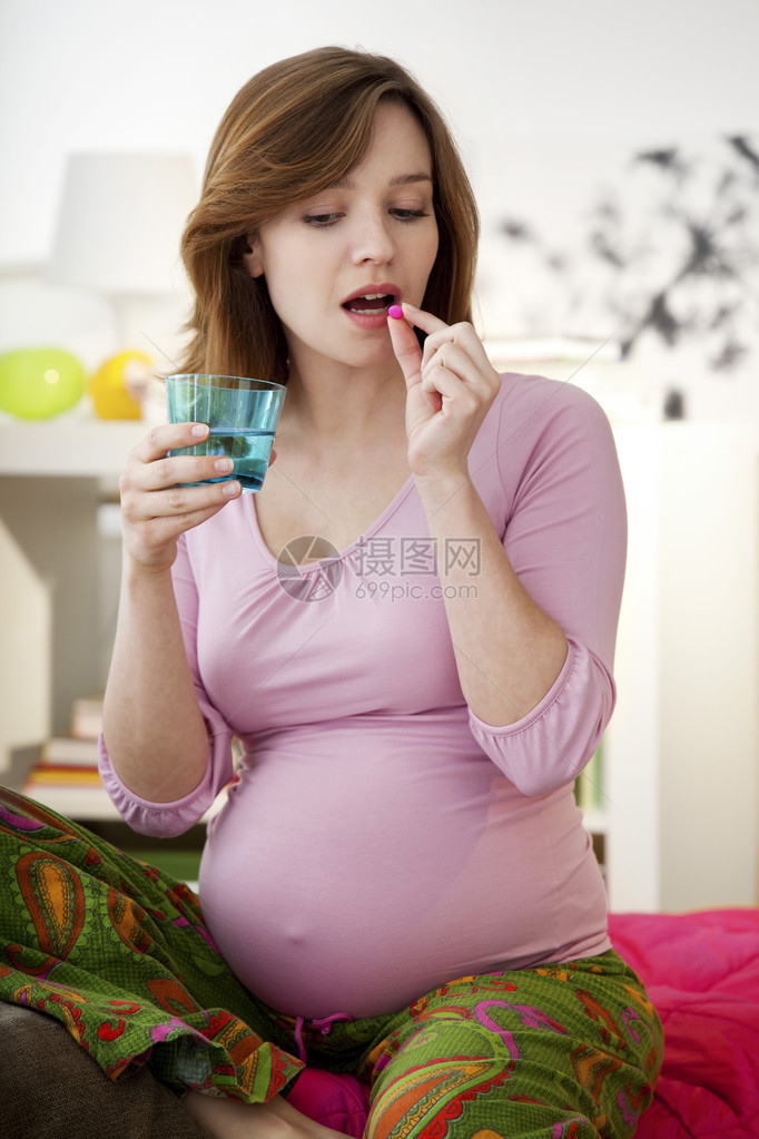 孕妇接受医图片