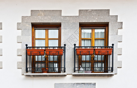 西班牙老房子的翻新立面图片