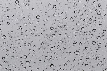 玻璃车窗背景的水滴图片