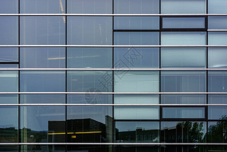 荷兰德尔夫特现代办公大楼的图片