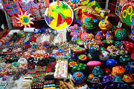 墨西哥手工艺品和玩具由维拉克鲁斯本图片