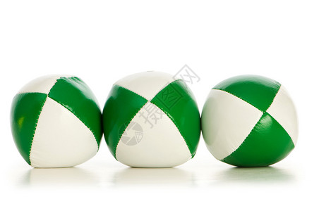 白色上孤立的绿色压力球图片