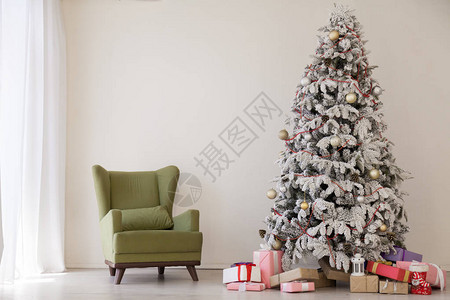 圣诞树与礼物假期装饰冬天图片