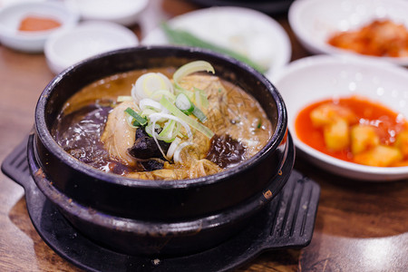 韩国食品的人参鸡汤背景图片