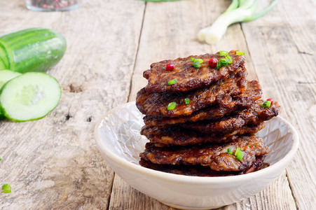 肝脏分泌物肝脏的煎饼食物照图片