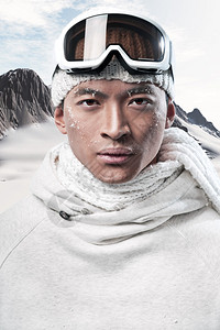 北极中的亚洲寒假时尚男人戴着羊毛帽子毛衣围图片