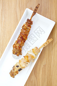 日本食品串烤鸡用盐或酱汁图片