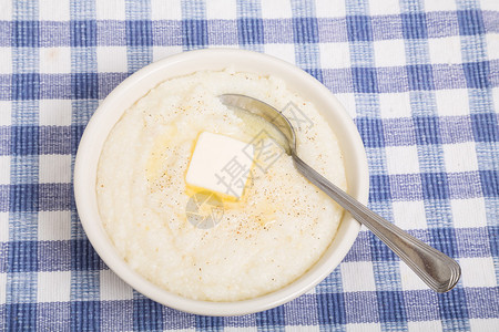 热碗糁融化的黄油图片
