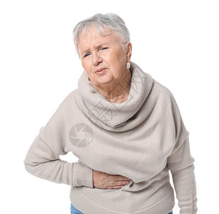 患白底腹痛的老年妇女患有癌图片