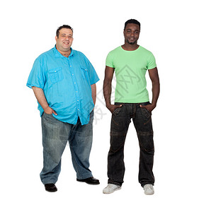 身材完美的非洲男人和一个漂亮的胖子站在一起图片