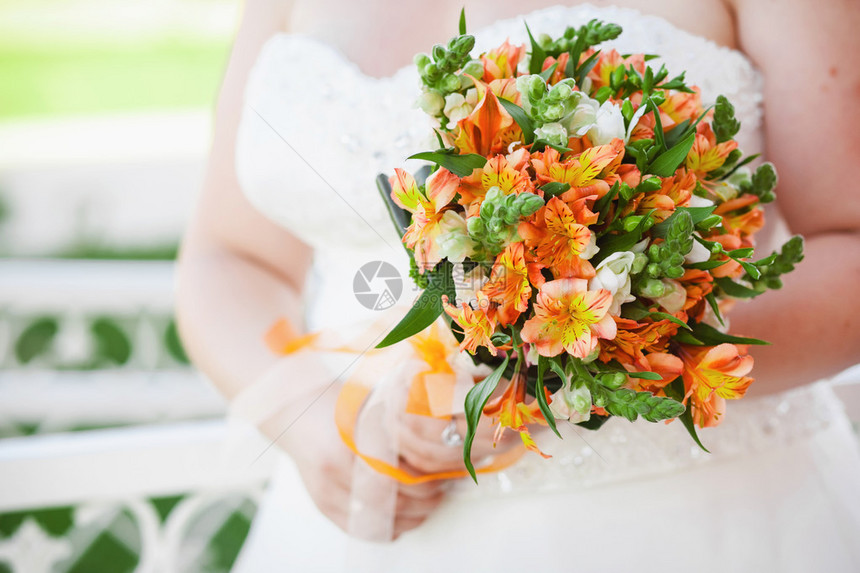 婚礼花束的特写橙色图片