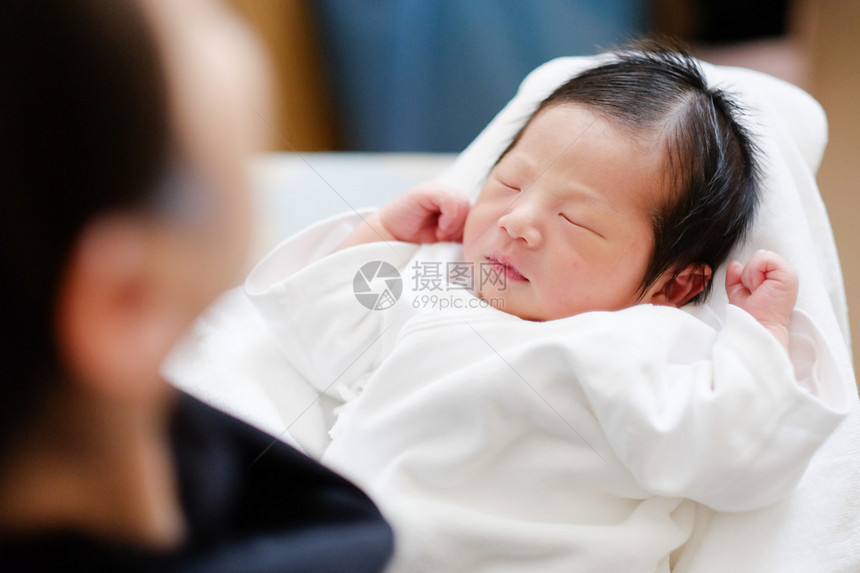 日本新生儿图片