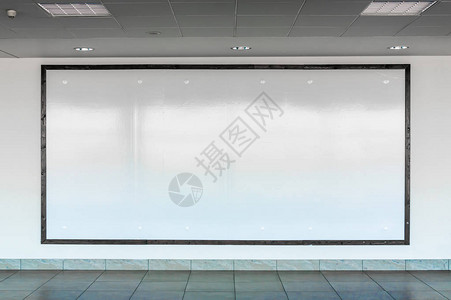 遥墙机场在内部机场大厅的大空白广告牌插画