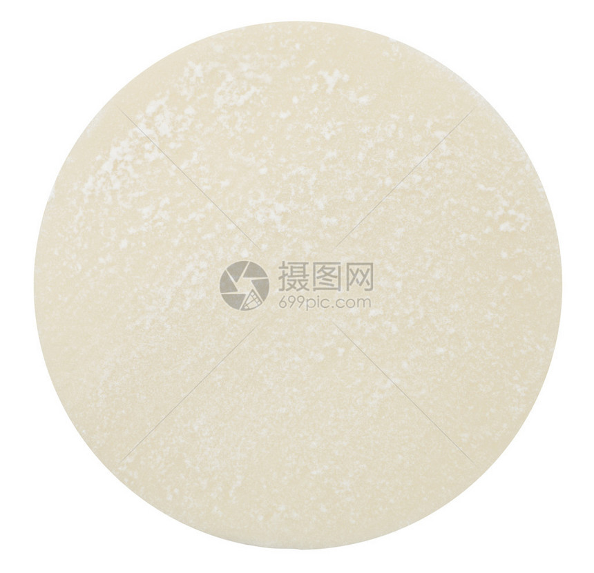 白色背景上孤立的饺子皮图片