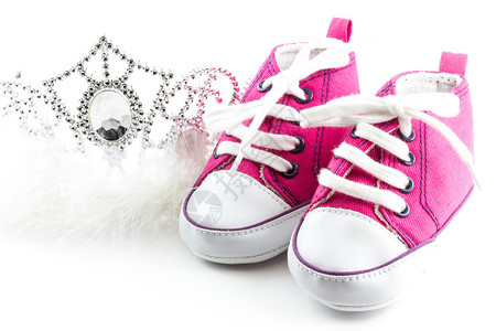 Tiara皇冠和婴儿鞋王冠图片