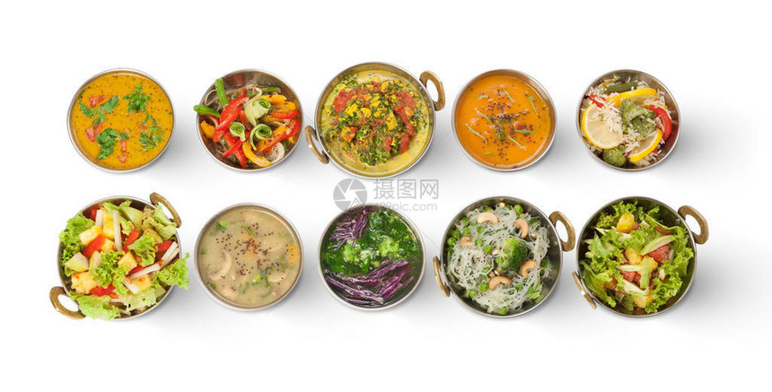 素食或素食餐厅的菜肴可以欣赏到顶级景观热辣的印度汤米饭和铜碗沙拉孤立在白色背景上的传统印度菜餐分类健图片