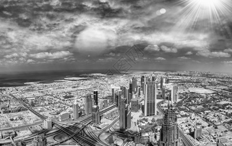 迪拜摩天大楼的黑白全景阿联酋背景图片