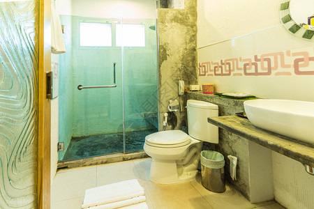 现代风格的浴室在度假村泰国图片