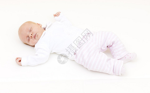 睡一个月大的女婴图片
