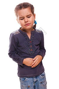 胃痛腹痛和抽筋疾病医学情感背景中孤立的生病小女孩图片