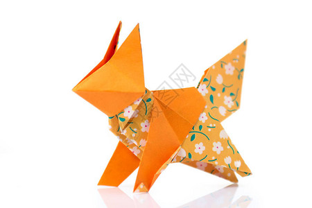 白纸上的狐狸折纸模型橙色成型纸有天分的孩图片