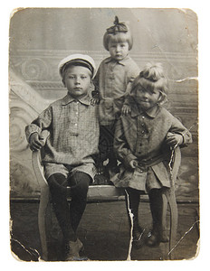 姐妹和兄弟古老照片1930图片