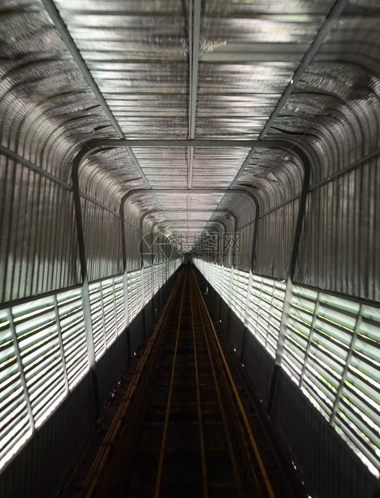 铁路隧道长廊图片